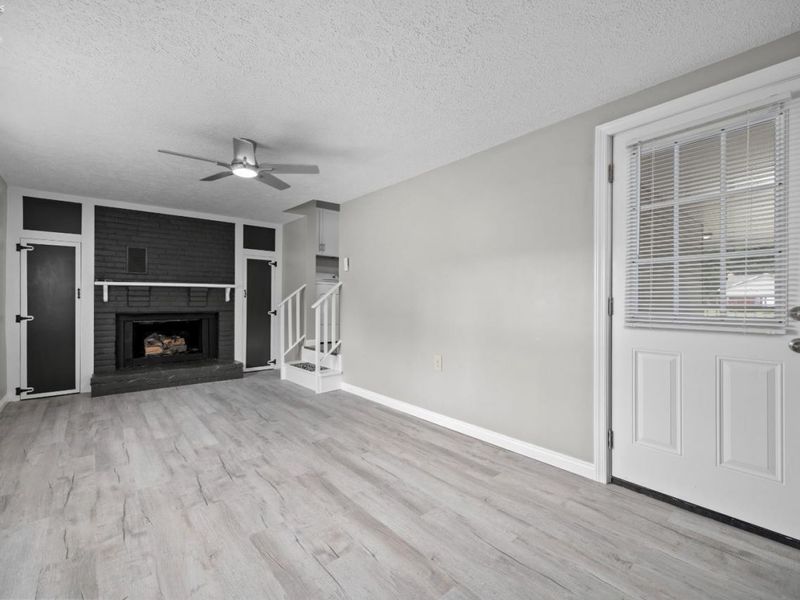 6485 Russia Rd., South Amherst, OH 44001 Photo 2