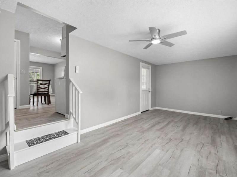 6485 Russia Rd., South Amherst, OH 44001 Photo 4