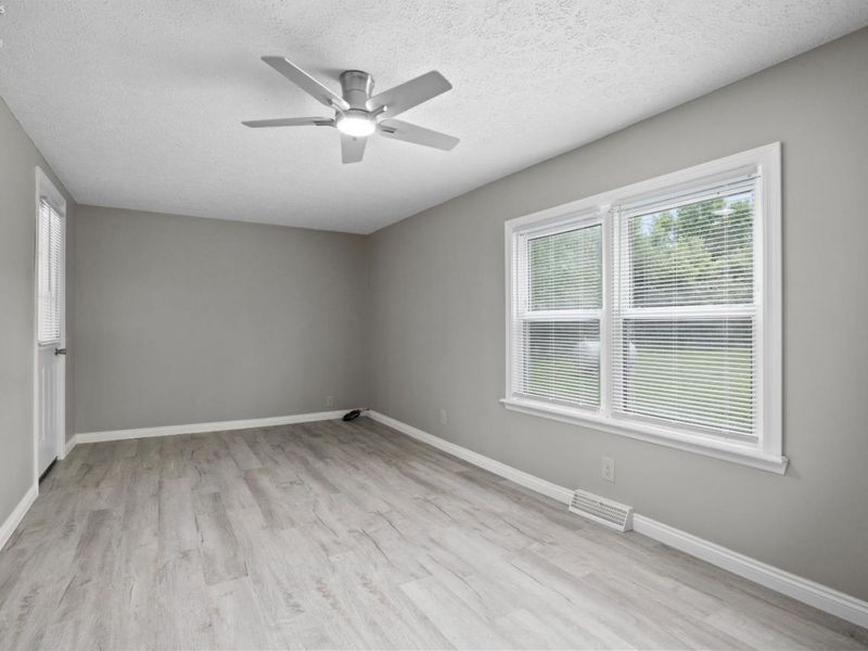 6485 Russia Rd., South Amherst, OH 44001 Photo 5