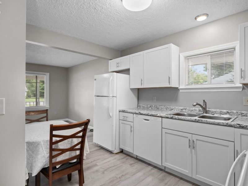6485 Russia Rd., South Amherst, OH 44001 Photo 6