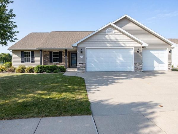 1124 BOBBY COURT, Appleton, WI 54915