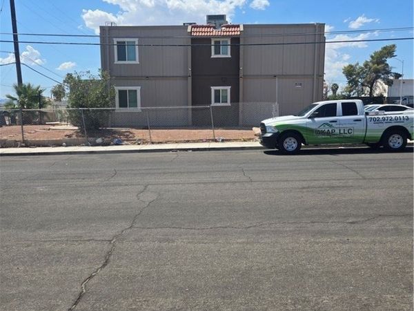 33 Gold Bar Court, Unit D, Las Vegas, NV 89110