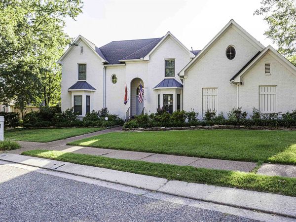 1337 FAIRWAY FOREST DR E, Memphis, TN 38016