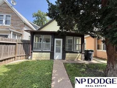 3045 S 19th Street, Omaha, NE 68105
