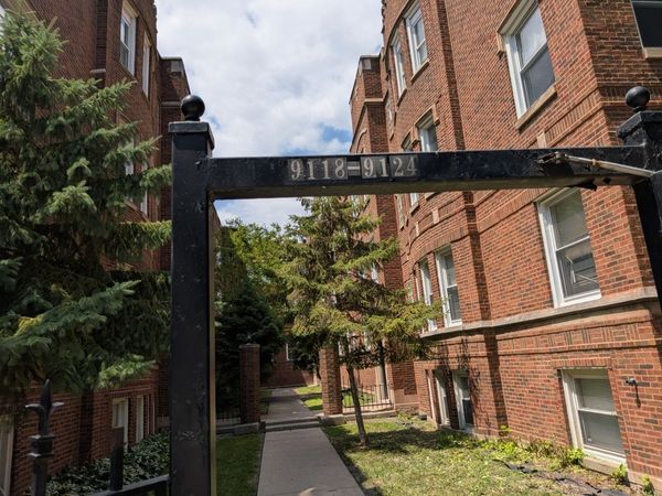 9110 S Dauphin Avenue, Chicago, IL 60619