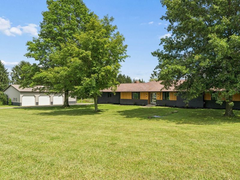 2017 Hazelton-Etna Road SW, Pataskala, OH 43062 Photo 4