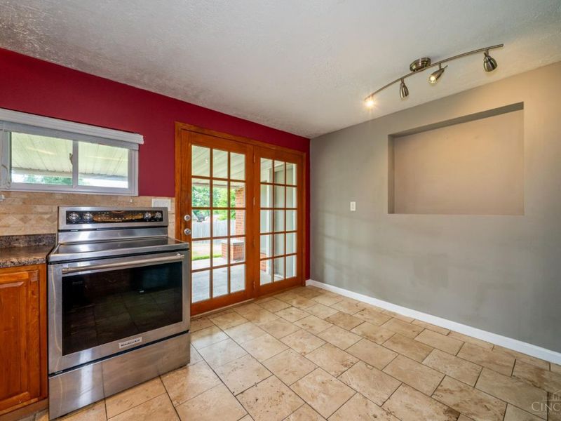 1134 Dayket Circle, Miamisburg, OH 45342 Photo 11