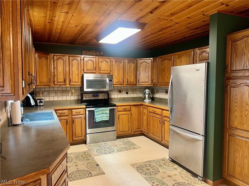 673 Hillcrest Drive , Wadsworth, OH 44281 Photo 11
