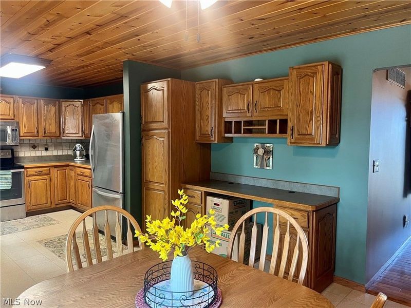673 Hillcrest Drive , Wadsworth, OH 44281 Photo 9