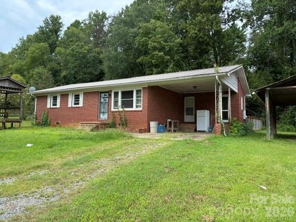 993 Coney Island Road , Union Mills, NC 28167