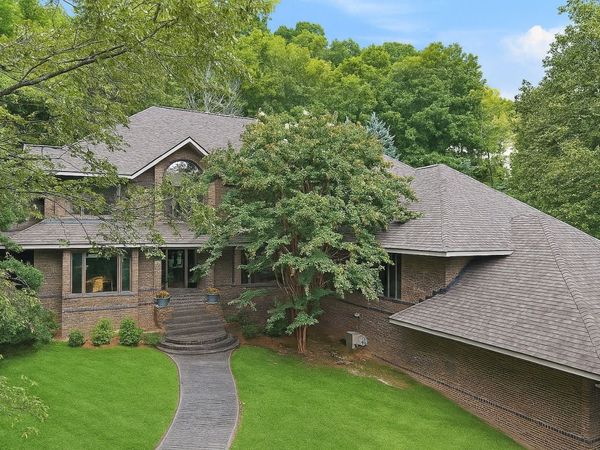 5543 Stanford Dr , Nashville, TN 37215