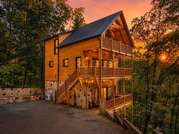 2184 Spence Mountain Loop, Sevierville, TN 37876