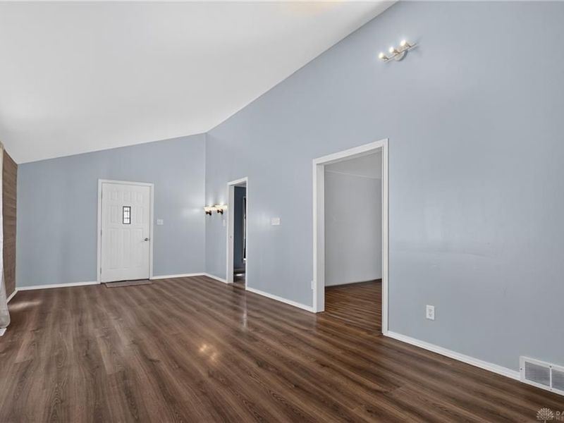 463 Towpath Trail, Piqua, OH 45356 Photo 9