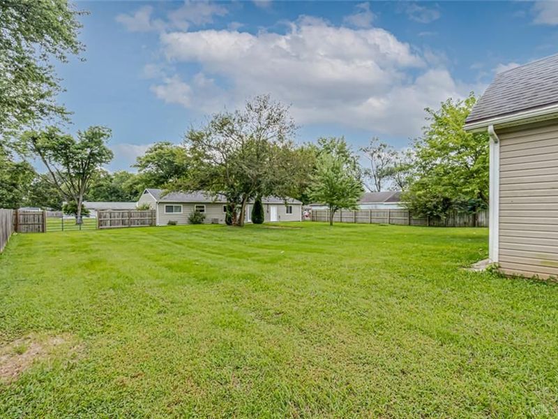 701 Easter Drive, Carlisle, OH 45005 Photo 24