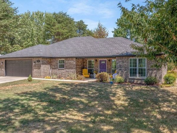 301 S Hembree Drive, Lincoln, AR 72744