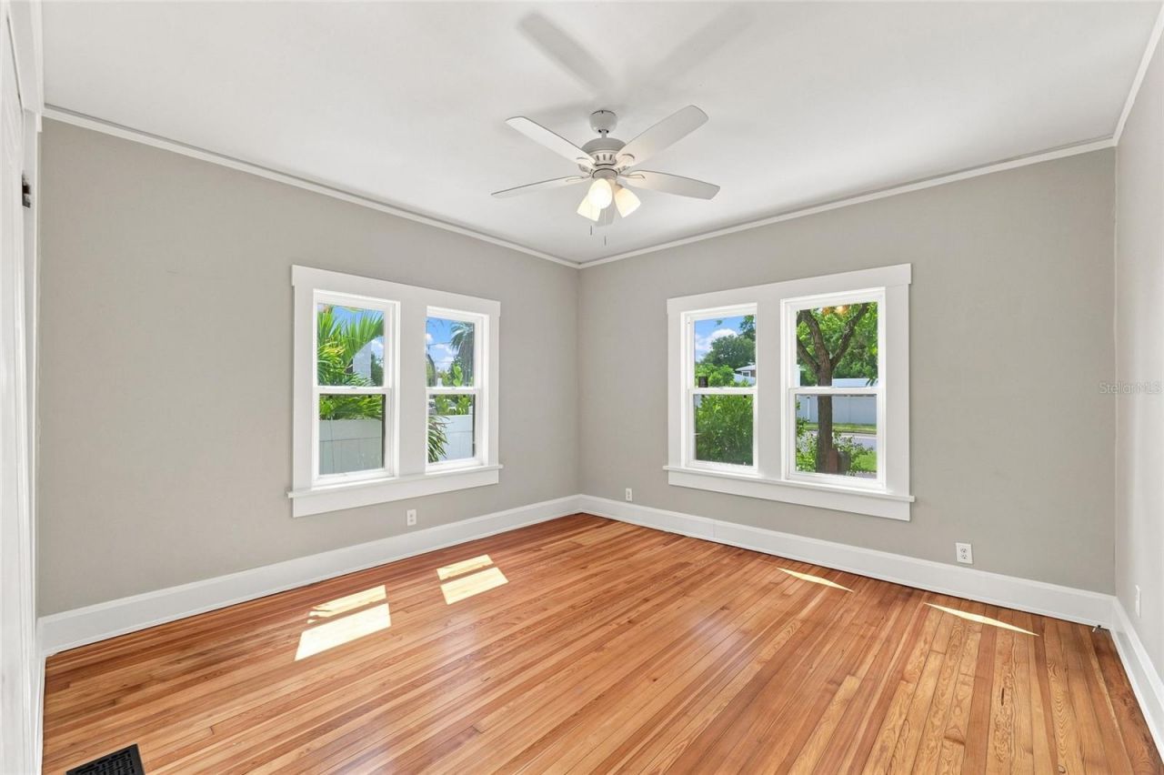 4595 9th Avenue N, Saint Petersburg, FL 33713 Photo