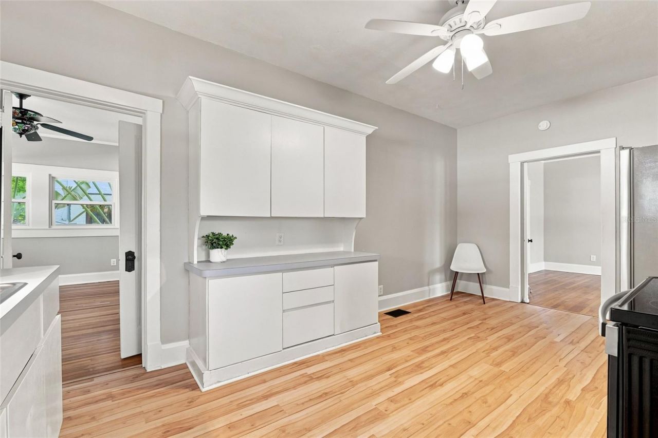 4595 9th Avenue N, Saint Petersburg, FL 33713 Photo
