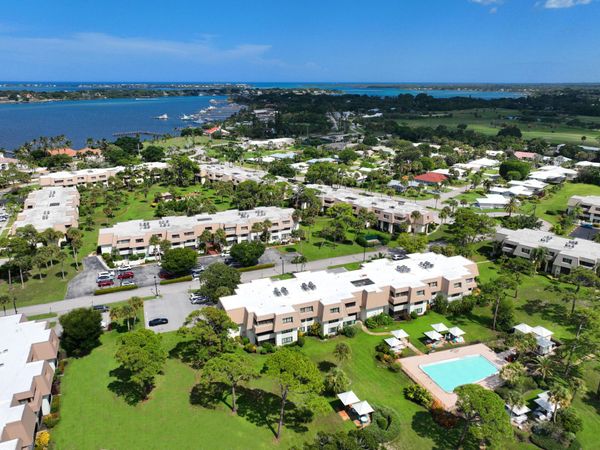 1800 SE SAINT LUCIE Boulevard, Unit 6-201, Stuart, FL 34996