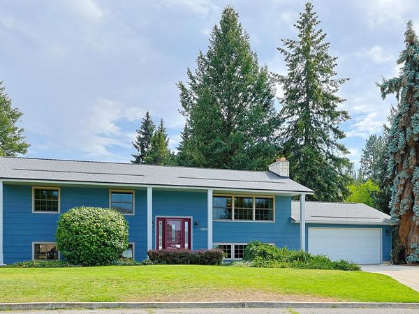 15610 E 27th Ave, Veradale, WA 99037