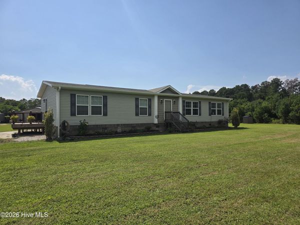 873 Pameter Road , Hallsboro, NC 28442