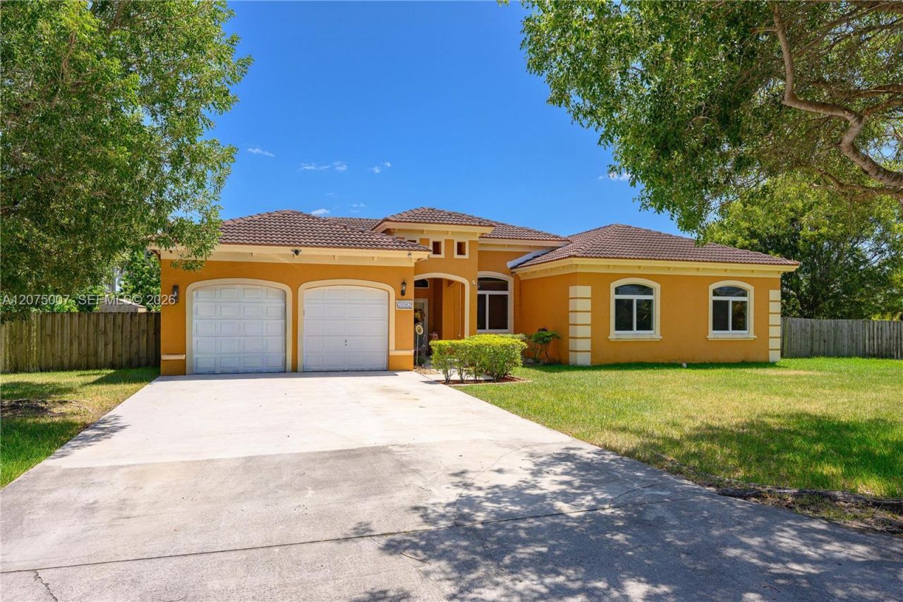 20562 SW 324 St, Homestead, FL 33030 Photo