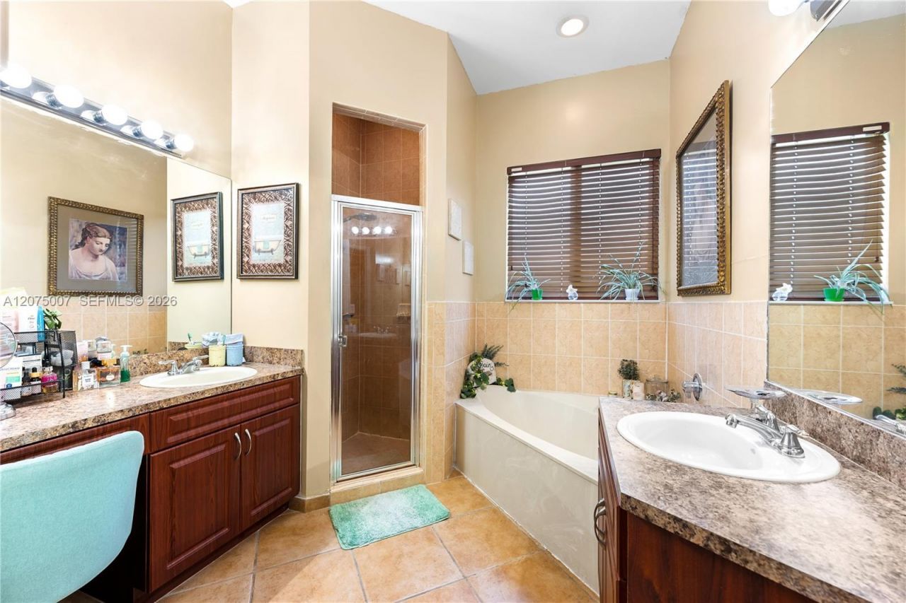 20562 SW 324 St, Homestead, FL 33030 Photo