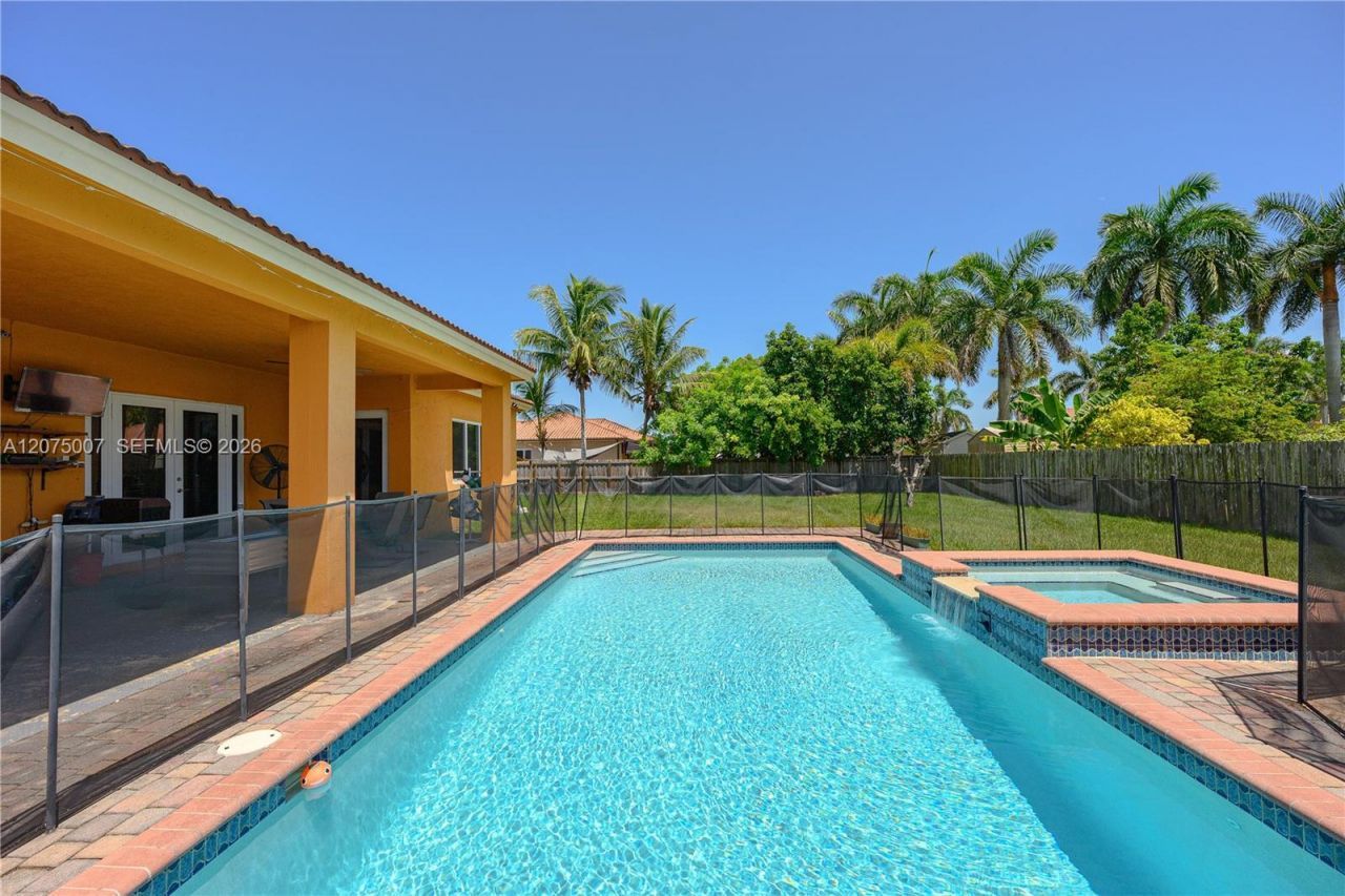 20562 SW 324 St, Homestead, FL 33030 Photo