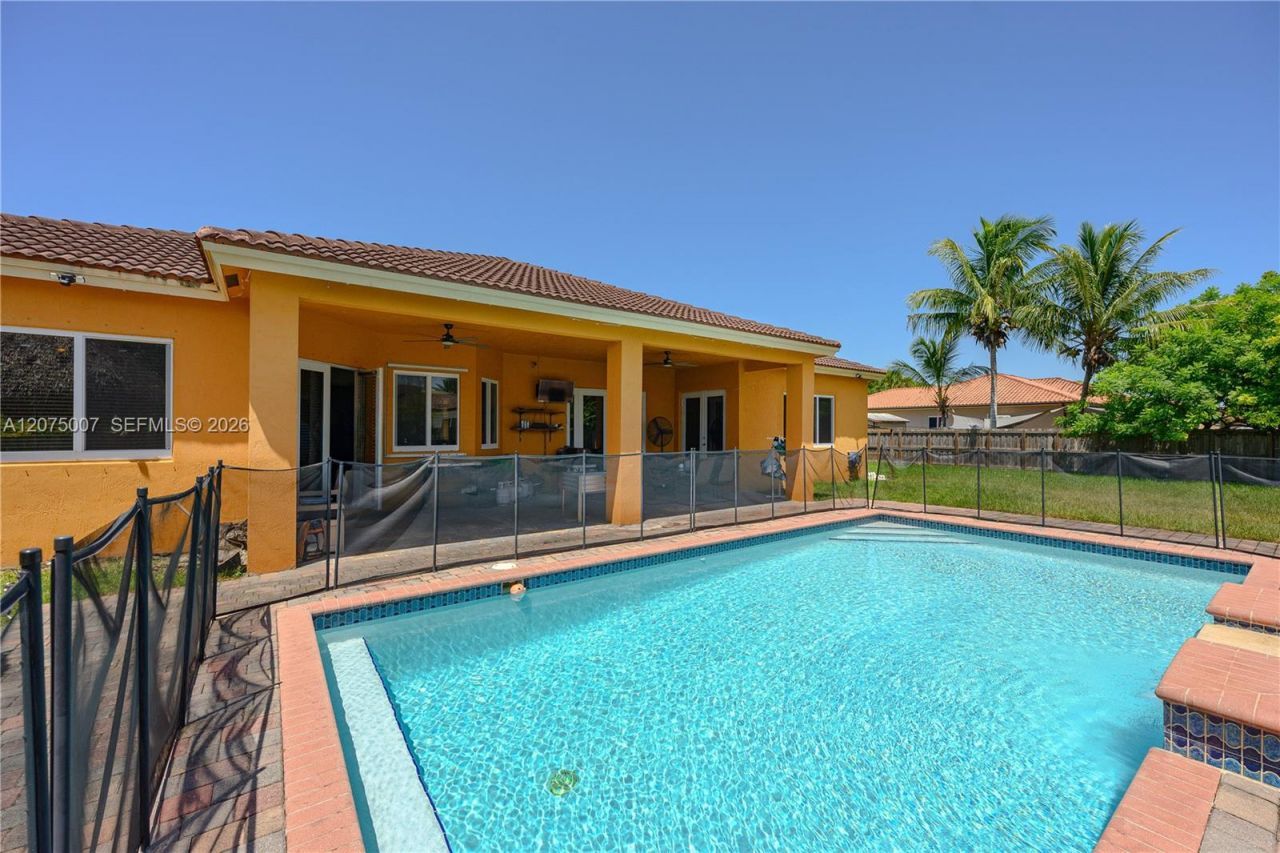 20562 SW 324 St, Homestead, FL 33030 Photo