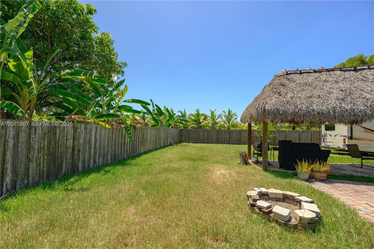 20562 SW 324 St, Homestead, FL 33030 Photo