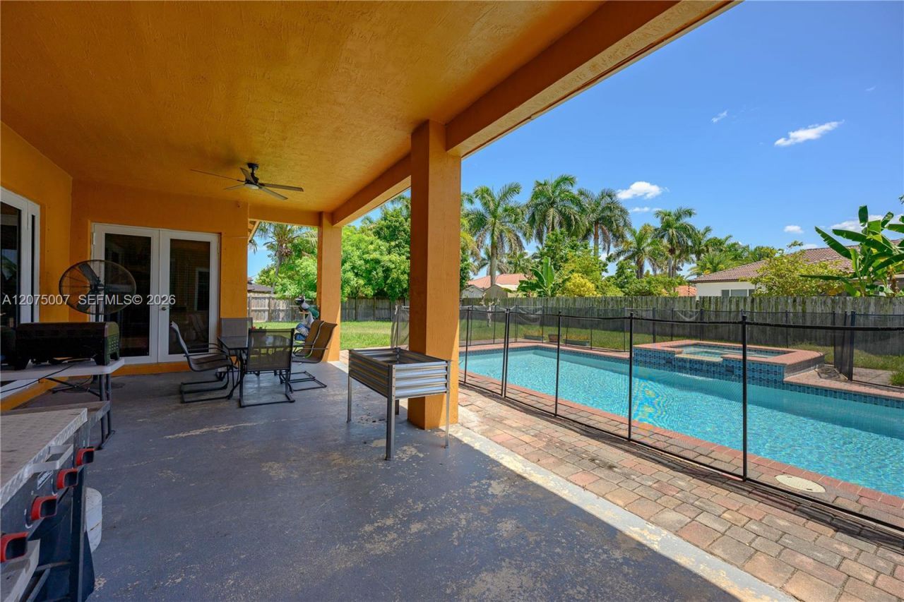 20562 SW 324 St, Homestead, FL 33030 Photo
