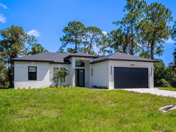 1015 E BAGGET ST , Lehigh Acres, FL 33974