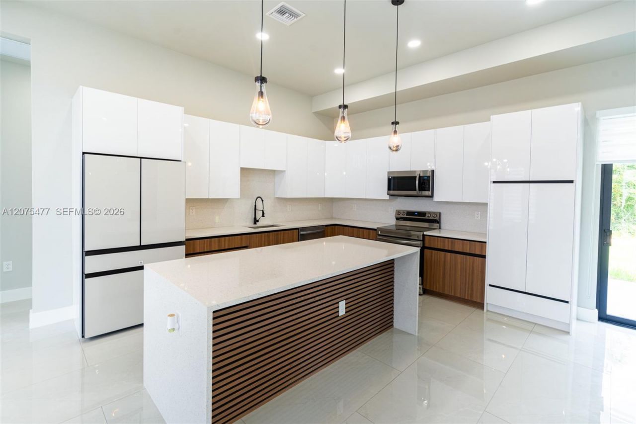 1015 E Bagget St , Lehigh Acres, FL 33974 Photo
