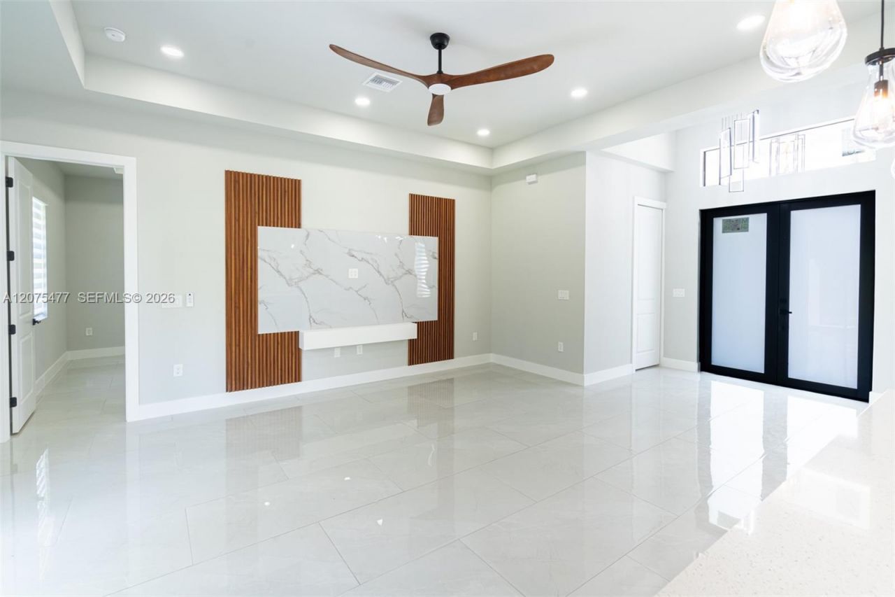 1015 E Bagget St , Lehigh Acres, FL 33974 Photo