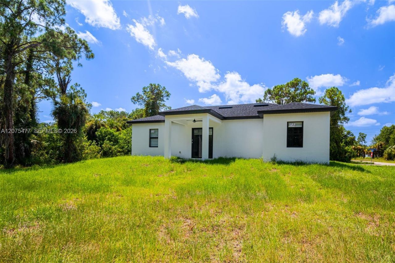 1015 E Bagget St , Lehigh Acres, FL 33974 Photo
