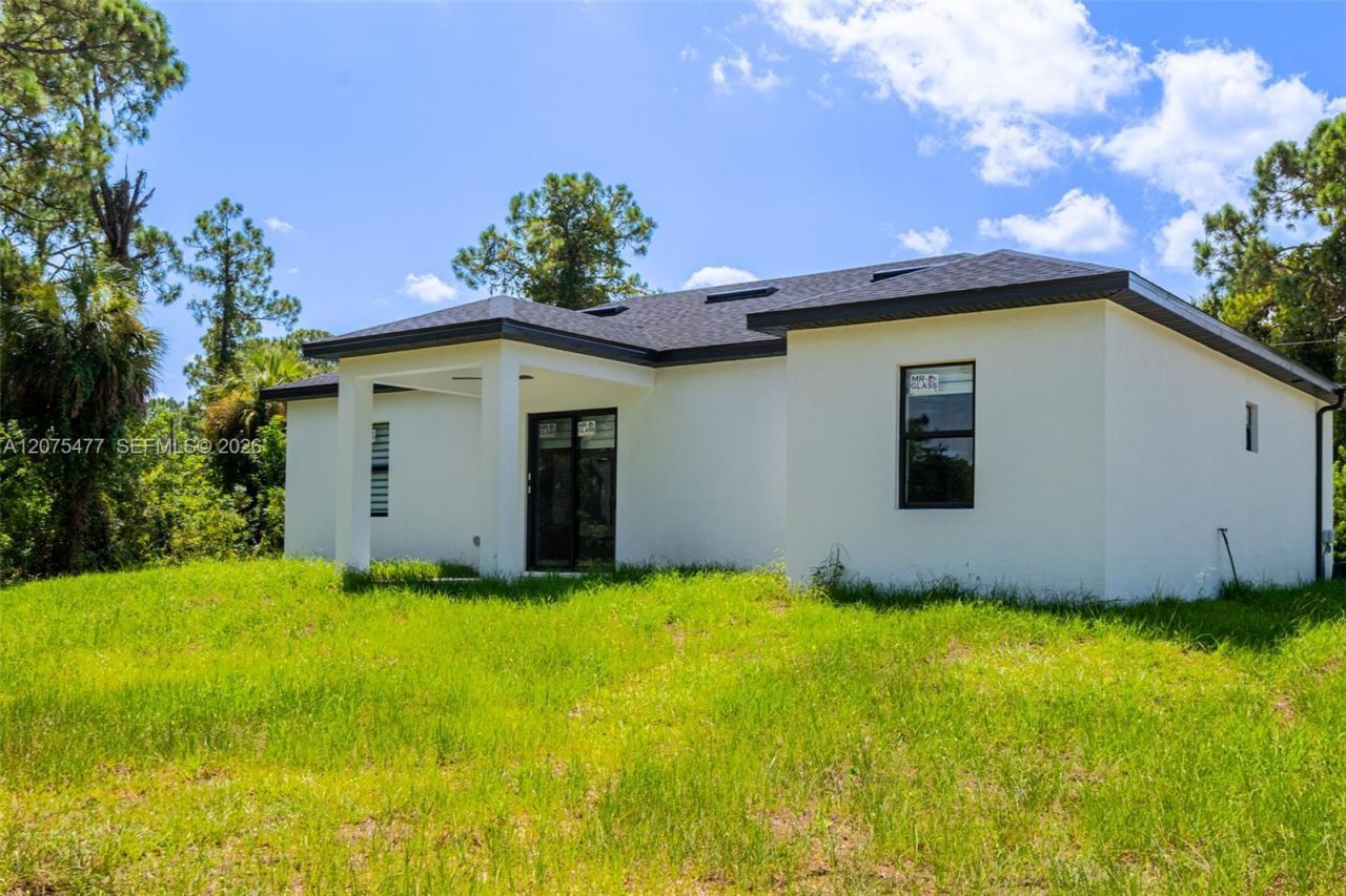 1015 E Bagget St , Lehigh Acres, FL 33974 Photo