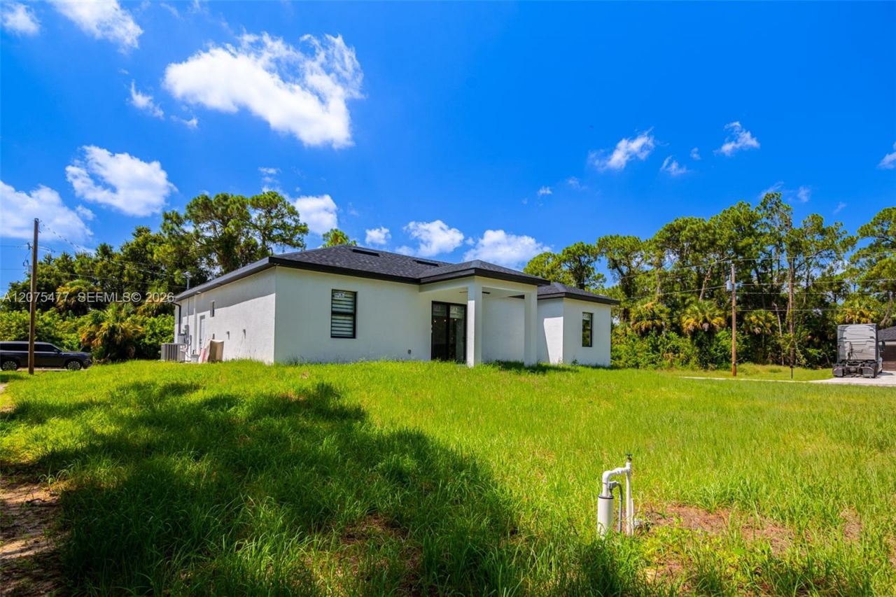 1015 E Bagget St , Lehigh Acres, FL 33974 Photo