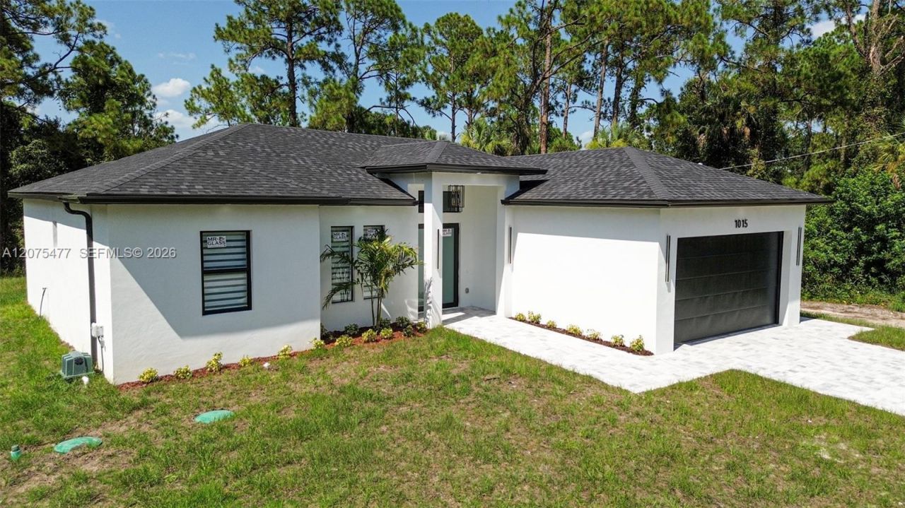 1015 E Bagget St , Lehigh Acres, FL 33974 Photo