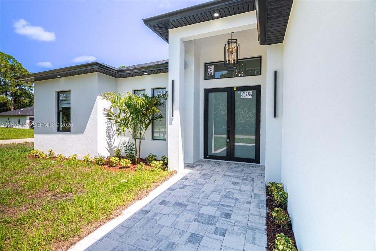1015 E Bagget St , Lehigh Acres, FL 33974 Photo