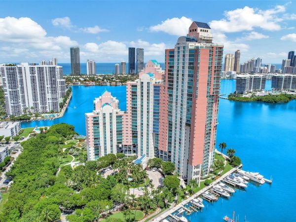 3370 Hidden Bay Dr , Unit 815, Aventura, FL 33180