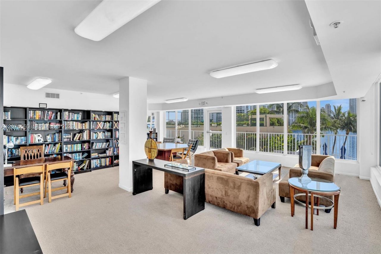 3370 Hidden Bay Dr, Unit 815, Aventura, FL 33180 Photo