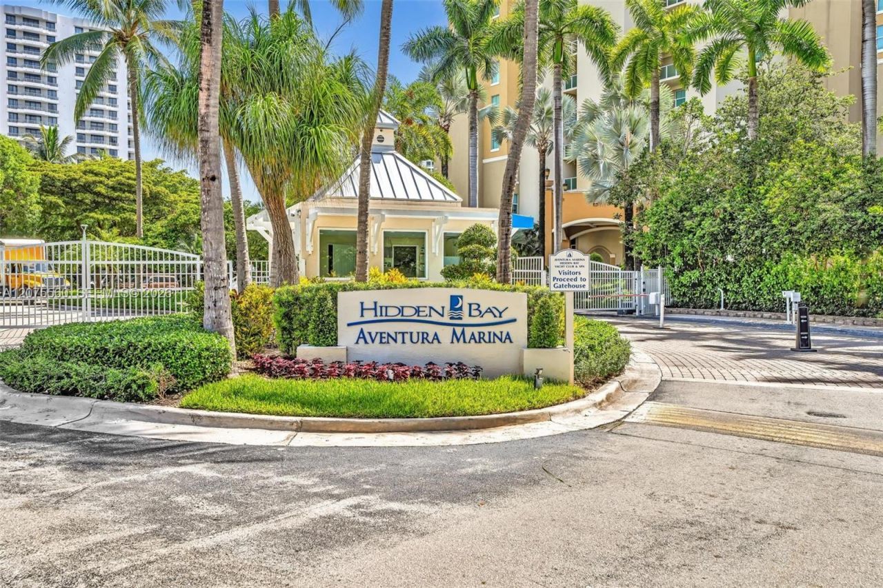 3370 Hidden Bay Dr, Unit 815, Aventura, FL 33180 Photo