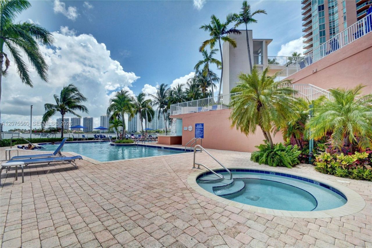 3370 Hidden Bay Dr , Unit 815, Aventura, FL 33180 Photo