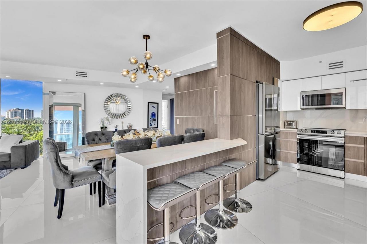 3370 Hidden Bay Dr, Unit 815, Aventura, FL 33180 Photo
