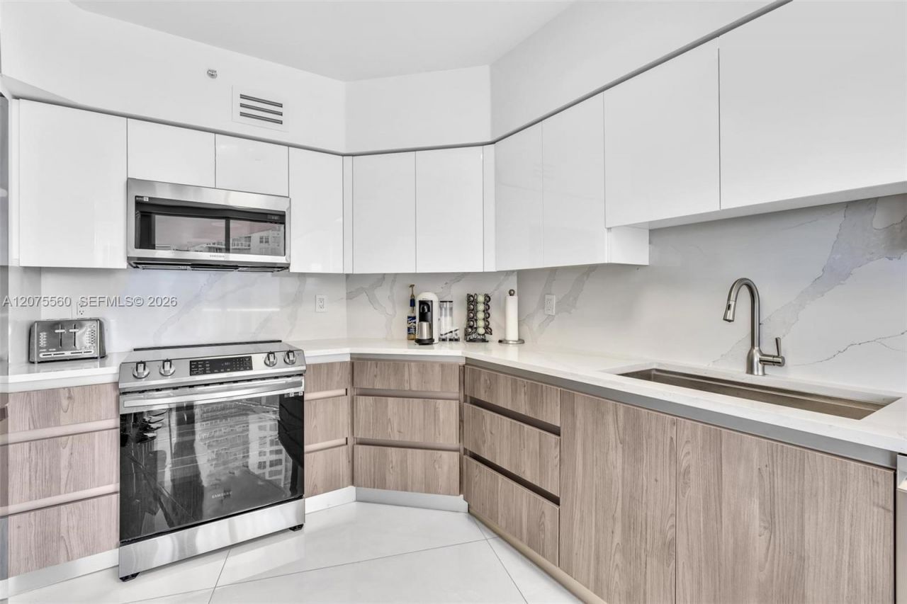 3370 Hidden Bay Dr, Unit 815, Aventura, FL 33180 Photo