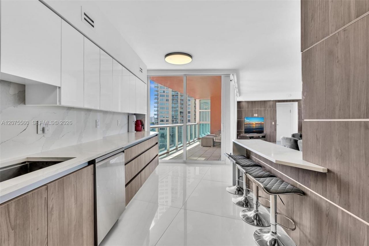 3370 Hidden Bay Dr, Unit 815, Aventura, FL 33180 Photo