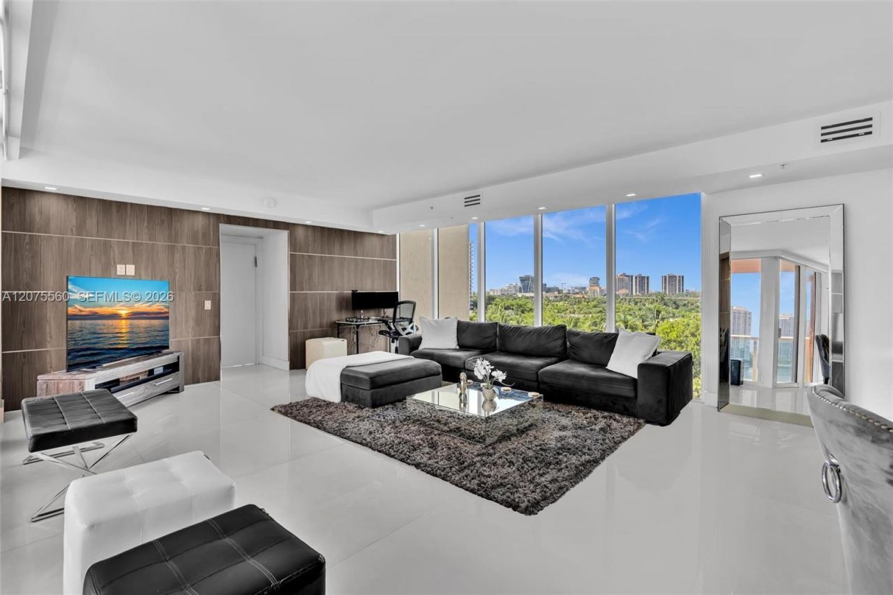 3370 Hidden Bay Dr, Unit 815, Aventura, FL 33180 Photo