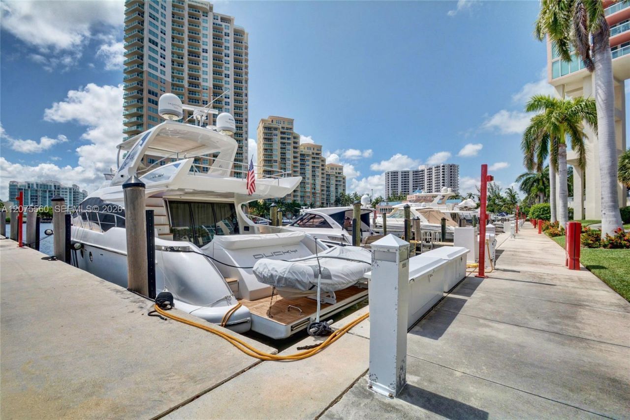 3370 Hidden Bay Dr , Unit 815, Aventura, FL 33180 Photo