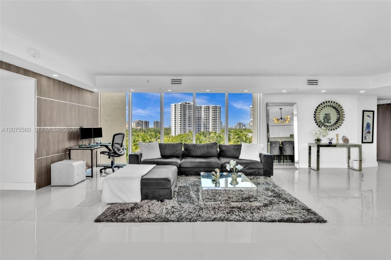 3370 Hidden Bay Dr, Unit 815, Aventura, FL 33180 Photo