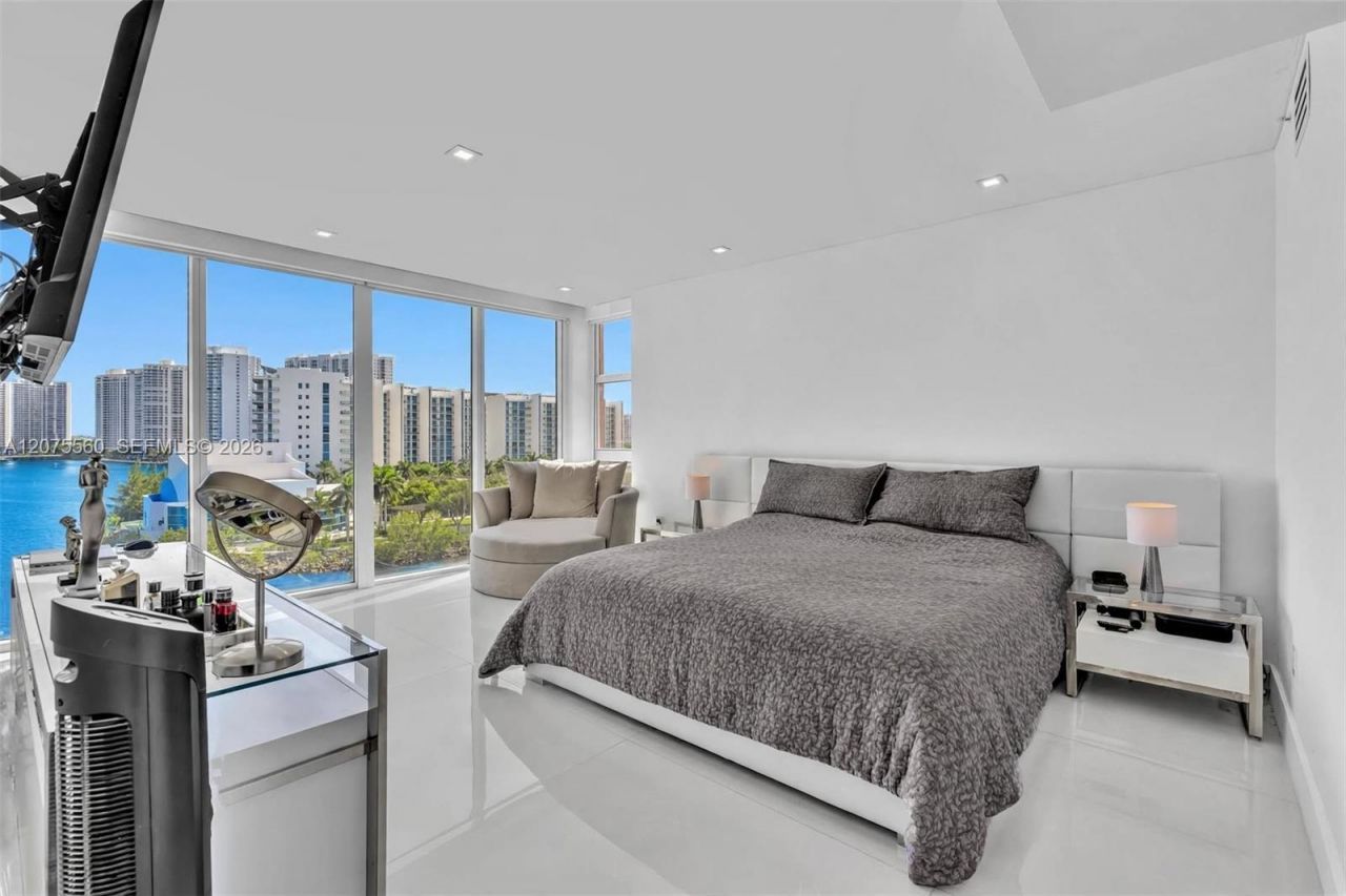 3370 Hidden Bay Dr, Unit 815, Aventura, FL 33180 Photo