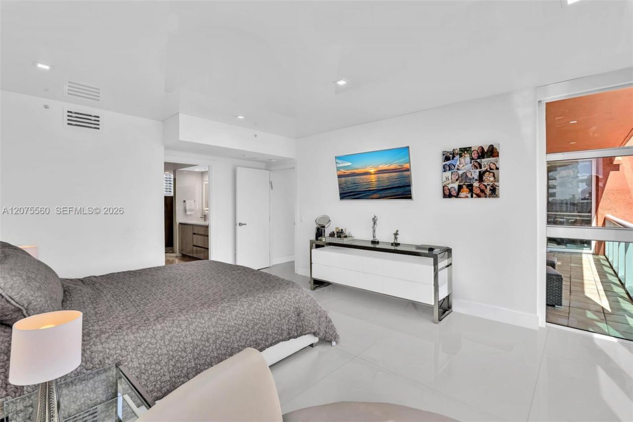 3370 Hidden Bay Dr, Unit 815, Aventura, FL 33180 Photo